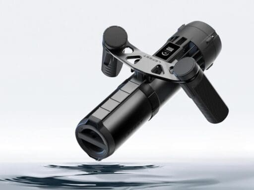 LEFEET P1 underwater scooter launches on Kickstarter
