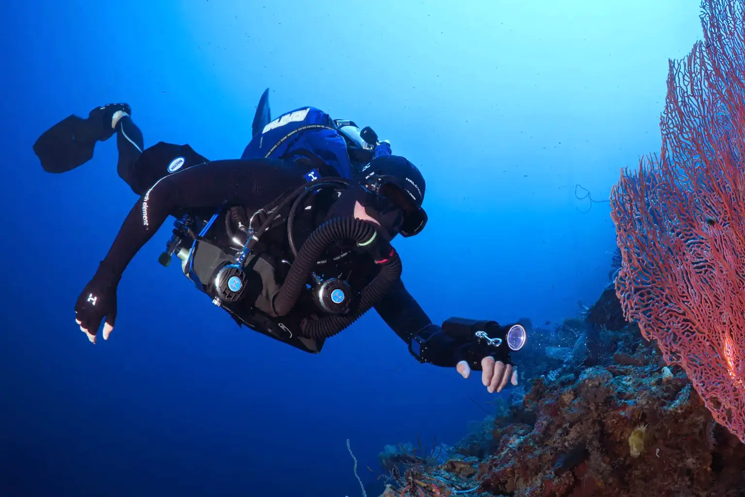 Halcyon’s Symbios chest-mount CCR